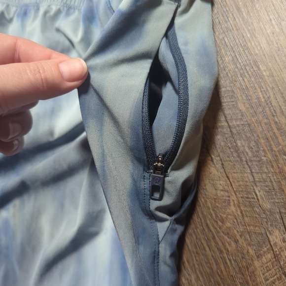 Lululemon Men's Pace Breaker Shorts 9" Blue Size Medium Athletic Gym Linerless - Picture 15 of 15